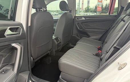 Volkswagen Tiguan II, 2022 год, 2 900 030 рублей, 9 фотография