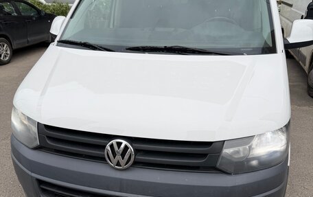 Volkswagen Caravelle T5, 2012 год, 2 477 000 рублей, 1 фотография