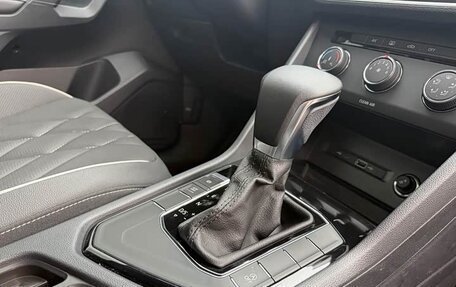 Volkswagen Tiguan II, 2022 год, 2 900 030 рублей, 18 фотография