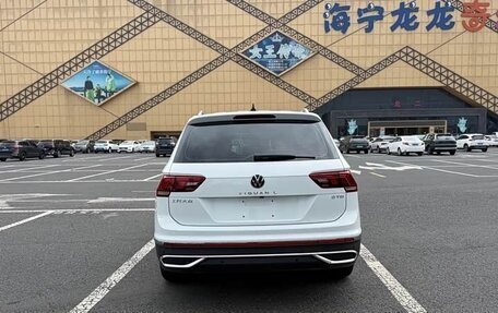 Volkswagen Tiguan II, 2022 год, 2 900 030 рублей, 17 фотография