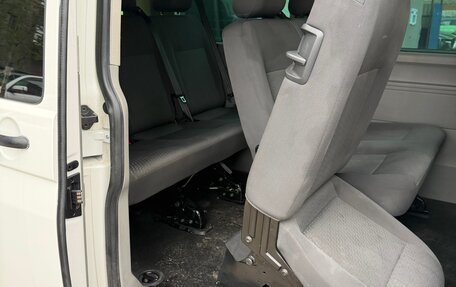 Volkswagen Caravelle T5, 2012 год, 2 477 000 рублей, 8 фотография