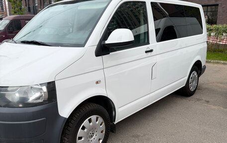 Volkswagen Caravelle T5, 2012 год, 2 477 000 рублей, 3 фотография