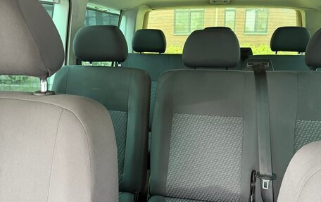 Volkswagen Caravelle T5, 2012 год, 2 477 000 рублей, 13 фотография