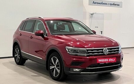 Volkswagen Tiguan II, 2018 год, 2 849 000 рублей, 3 фотография