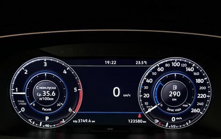 Volkswagen Tiguan II, 2018 год, 2 849 000 рублей, 14 фотография