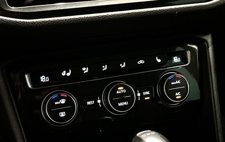 Volkswagen Tiguan II, 2018 год, 2 849 000 рублей, 18 фотография