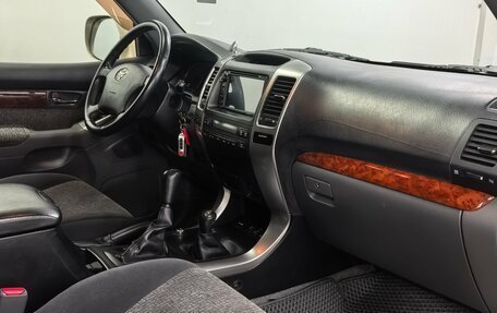 Toyota Land Cruiser Prado 120 рестайлинг, 2006 год, 1 790 000 рублей, 22 фотография