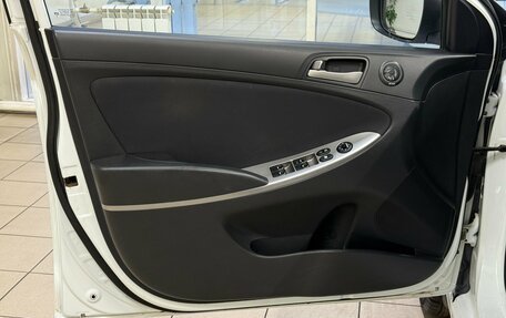 Hyundai Solaris II рестайлинг, 2016 год, 990 000 рублей, 14 фотография