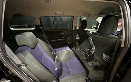 Toyota Wish II, 2017 год, 1 250 000 рублей, 25 фотография