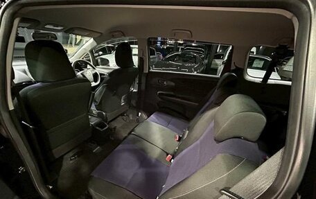 Toyota Wish II, 2017 год, 1 250 000 рублей, 32 фотография