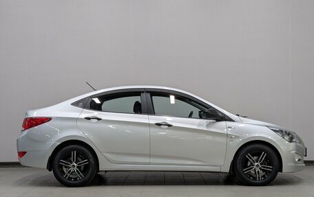 Hyundai Solaris II рестайлинг, 2015 год, 1 140 000 рублей, 12 фотография