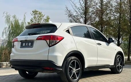Honda Vezel, 2022 год, 1 600 000 рублей, 4 фотография