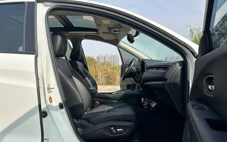 Honda Vezel, 2022 год, 1 600 000 рублей, 10 фотография