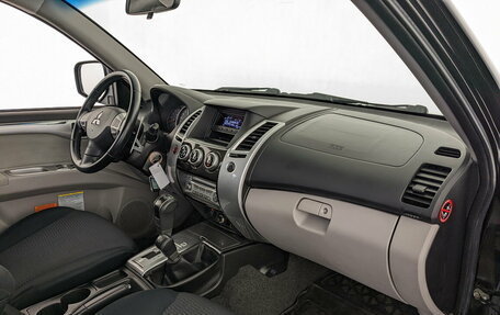 Mitsubishi Pajero Sport II рестайлинг, 2012 год, 2 500 000 рублей, 11 фотография