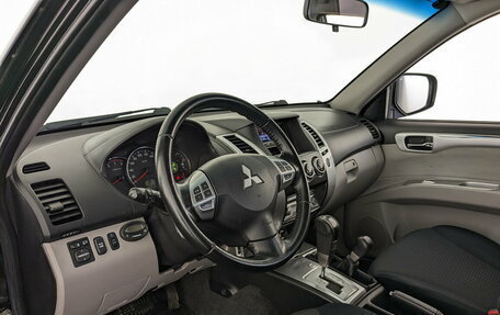 Mitsubishi Pajero Sport II рестайлинг, 2012 год, 2 500 000 рублей, 16 фотография