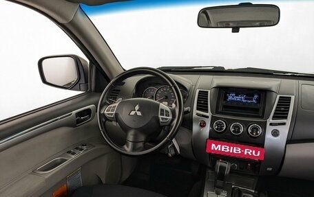 Mitsubishi Pajero Sport II рестайлинг, 2012 год, 2 500 000 рублей, 25 фотография