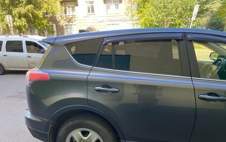 Toyota RAV4, 2016 год, 1 850 000 рублей, 10 фотография