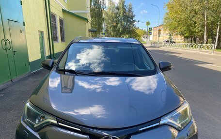 Toyota RAV4, 2016 год, 1 850 000 рублей, 7 фотография