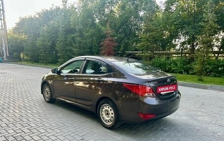 Hyundai Solaris II рестайлинг, 2015 год, 918 000 рублей, 3 фотография