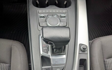 Audi A4, 2018 год, 2 950 000 рублей, 7 фотография