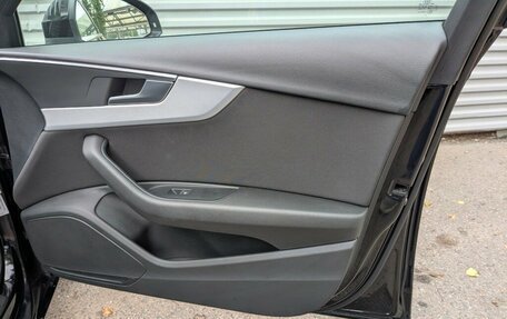 Audi A4, 2018 год, 2 950 000 рублей, 14 фотография