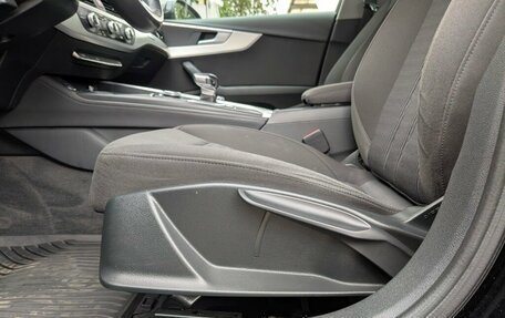 Audi A4, 2018 год, 2 950 000 рублей, 9 фотография