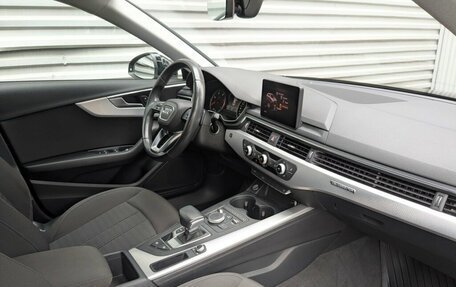 Audi A4, 2018 год, 2 950 000 рублей, 26 фотография