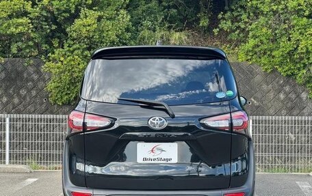 Toyota Sienta II, 2022 год, 1 200 000 рублей, 5 фотография