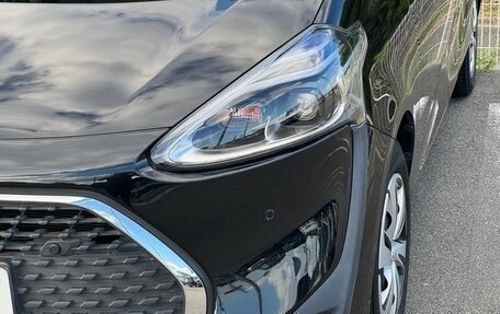 Toyota Sienta II, 2022 год, 1 200 000 рублей, 19 фотография