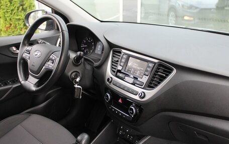 Hyundai Solaris II рестайлинг, 2017 год, 1 060 000 рублей, 7 фотография