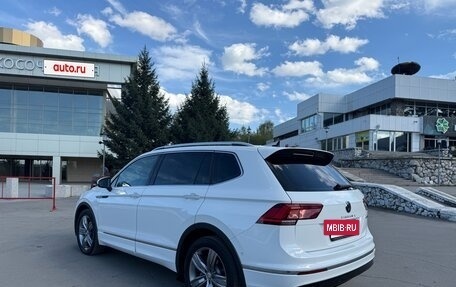 Volkswagen Tiguan II, 2020 год, 2 857 000 рублей, 3 фотография