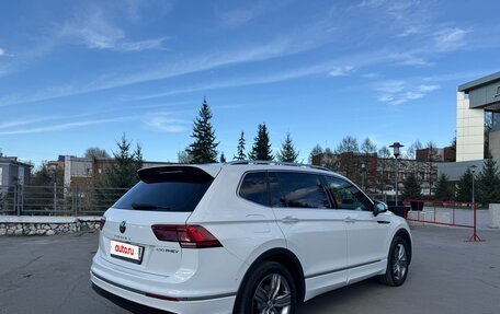 Volkswagen Tiguan II, 2020 год, 2 857 000 рублей, 5 фотография