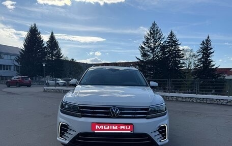 Volkswagen Tiguan II, 2020 год, 2 857 000 рублей, 8 фотография