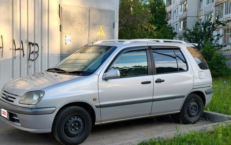 Toyota Raum I, 1999 год, 350 000 рублей, 2 фотография