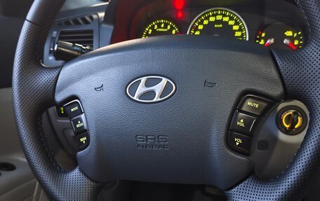 Hyundai Sonata VI, 2006 год, 595 000 рублей, 5 фотография