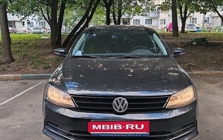 Volkswagen Jetta VI, 2015 год, 1 400 000 рублей, 2 фотография