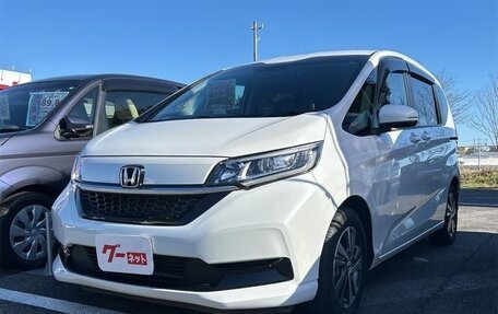 Honda Freed II, 2021 год, 1 440 000 рублей, 2 фотография