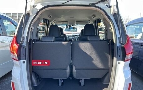 Honda Freed II, 2021 год, 1 440 000 рублей, 9 фотография