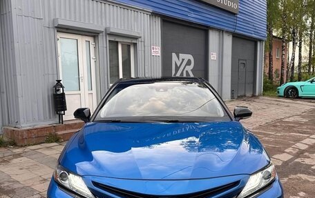 Toyota Camry, 2019 год, 2 390 000 рублей, 1 фотография