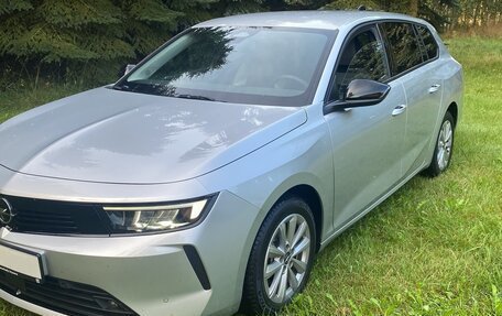 Opel Astra, 2023 год, 2 300 000 рублей, 1 фотография