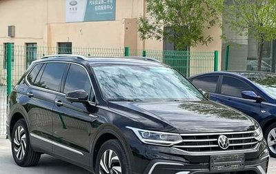 Volkswagen Tiguan II, 2022 год, 1 950 000 рублей, 1 фотография