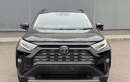 Toyota RAV4, 2019 год, 3 190 000 рублей, 2 фотография