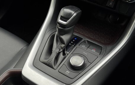 Toyota RAV4, 2019 год, 3 190 000 рублей, 20 фотография