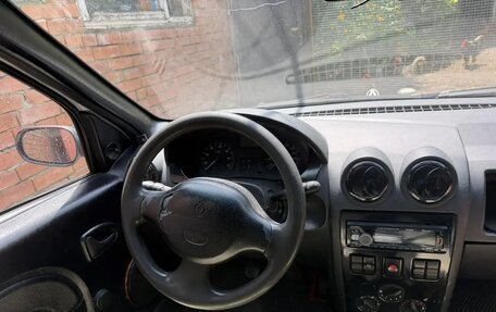 Renault Logan I, 2006 год, 210 000 рублей, 7 фотография