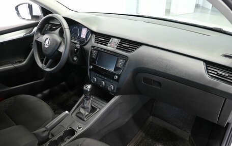 Skoda Octavia, 2019 год, 1 579 900 рублей, 10 фотография