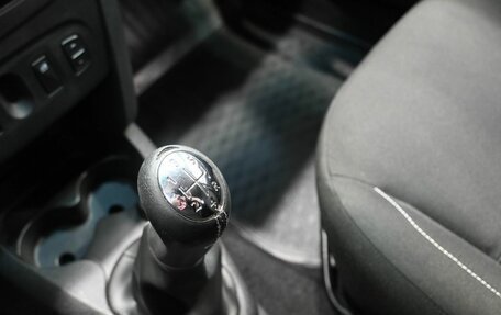 Renault Sandero II рестайлинг, 2016 год, 949 900 рублей, 17 фотография