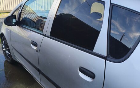 Mitsubishi Colt VI рестайлинг, 2006 год, 211 000 рублей, 3 фотография