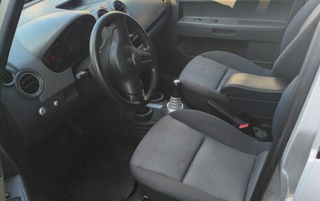 Mitsubishi Colt VI рестайлинг, 2006 год, 211 000 рублей, 7 фотография