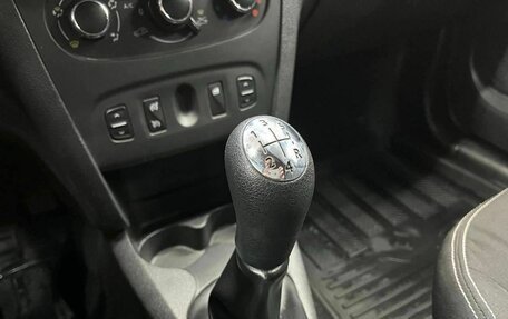 Renault Logan II, 2016 год, 559 900 рублей, 15 фотография