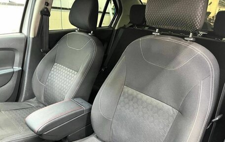 Renault Logan II, 2016 год, 559 900 рублей, 18 фотография